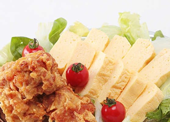 手焼きの出し巻と唐揚げ画像