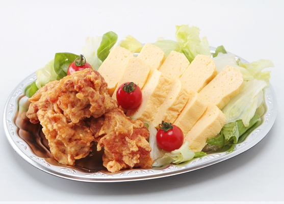 手焼きの出し巻と唐揚げ画像